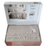 روتختی شاه سر Marta | ست ۳ تکه در سه رنگ خاص مناسب تخت دو نفره - تصویر 4